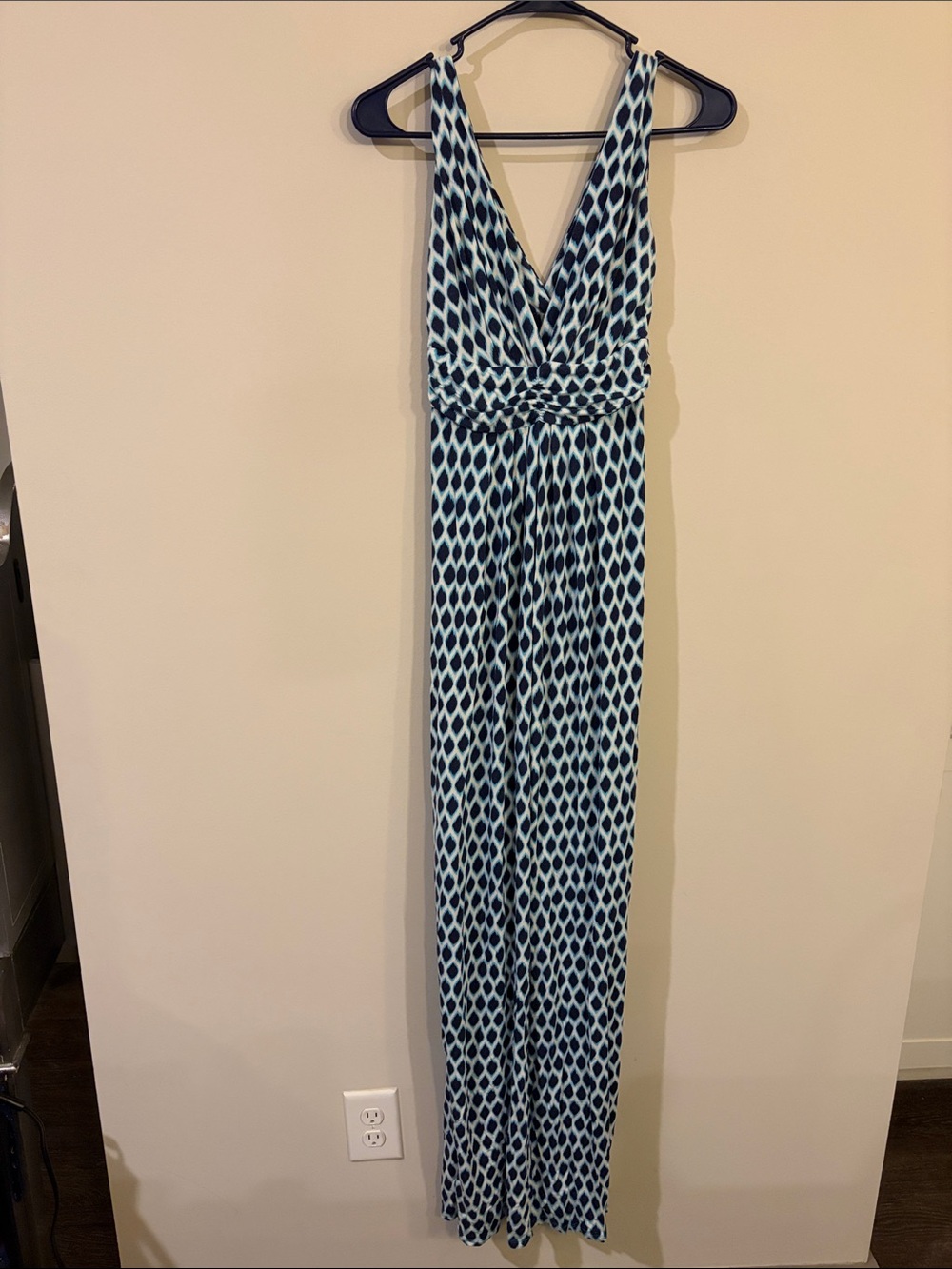 5/48 Sleeveless Blue Patterned V-Neck maxi dress